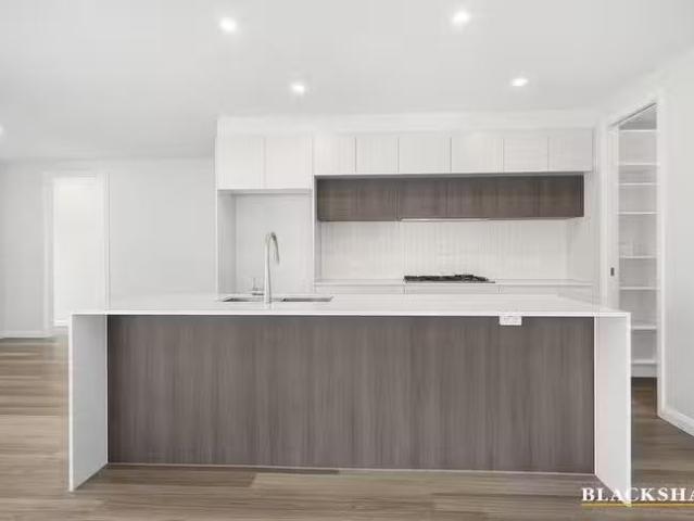 Rental! 1 Heazlett Street, Googong, NSW 2620