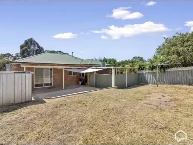 Deal! 1 Jorben Place, Golden Square House for rent Listed by.
