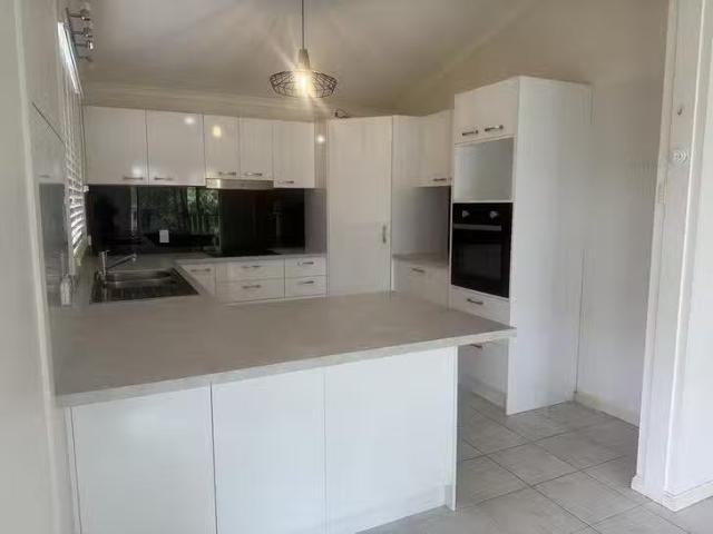 Unique 1 Link Street, Lamb Island, QLD 4184