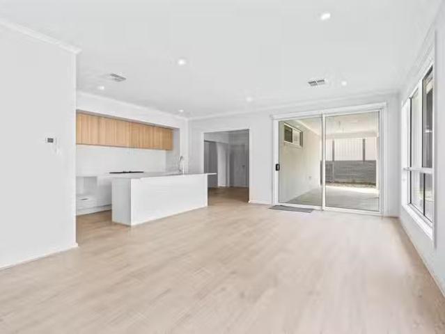 Just in! 1 Stoneleigh Avenue, Mount Barker, SA 5251