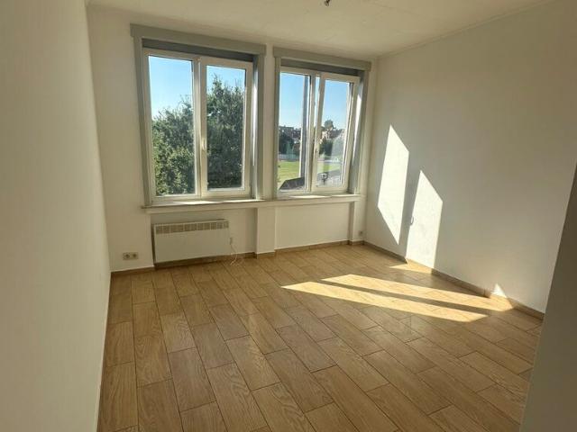 For rent, 1 studio on the 2nd floor in Koekelberg