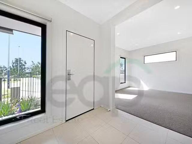 Charming 1 Wallara Waters Boulevard, Wallan, VIC 3756