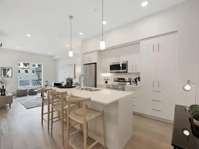 For Rent 1.5 Bedroom Apartment Calgary AB DS104824380