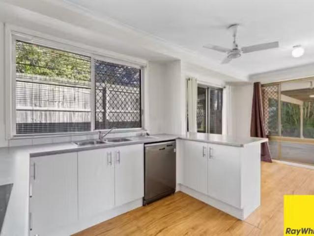 Cozy 23 Whitfield Avenue, Springwood, QLD 4127