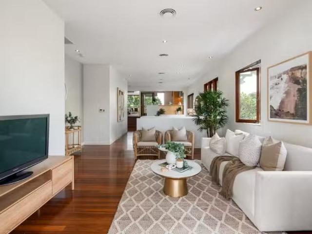 Cozy 23 Wienholt Street, Auchenflower House for rent Listed b.
