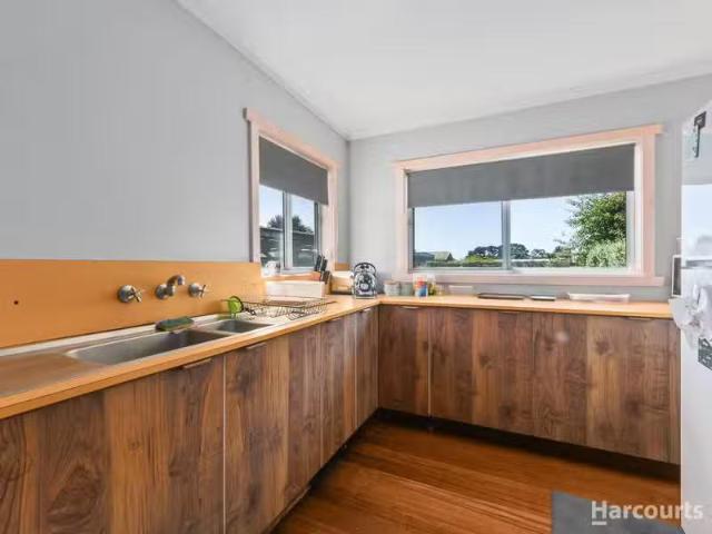 Charming 23 Arthur Street, GEORGE TOWN, TAS 7253 House for R.
