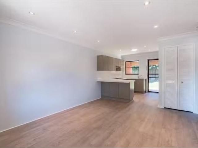 Charming 2/3 Oldknow Crescent, SINGLETON HEIGHTS House for ren.