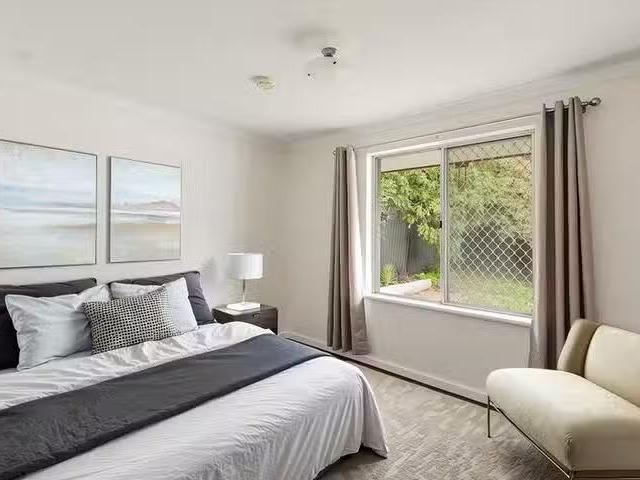 Just in! 23 Richard Place, Orelia, WA 6167