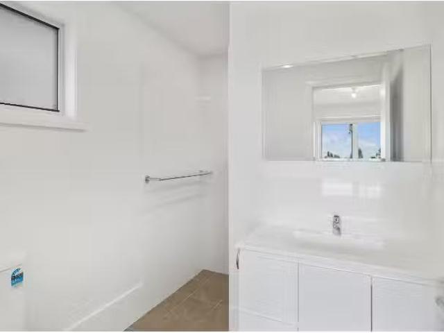 Cheap 23B Violet Cct, Dubbo House for rent Listed by Tina Han.