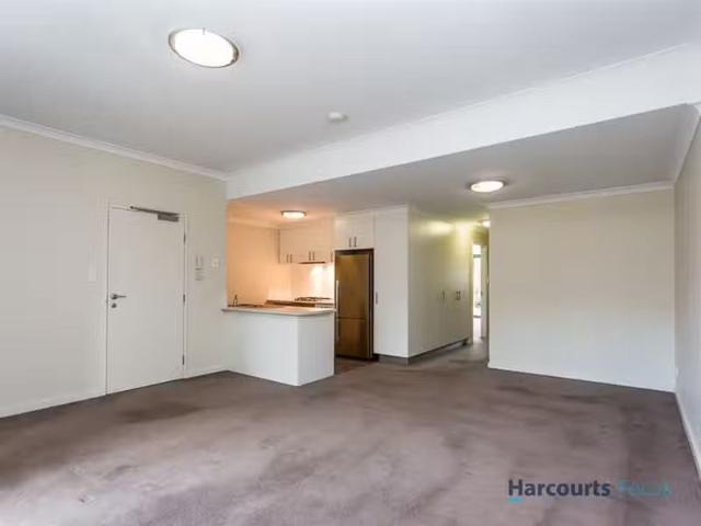 Nice 20/34 Malata Crescent, SUCCESS, WA 6164 Apartment for R.