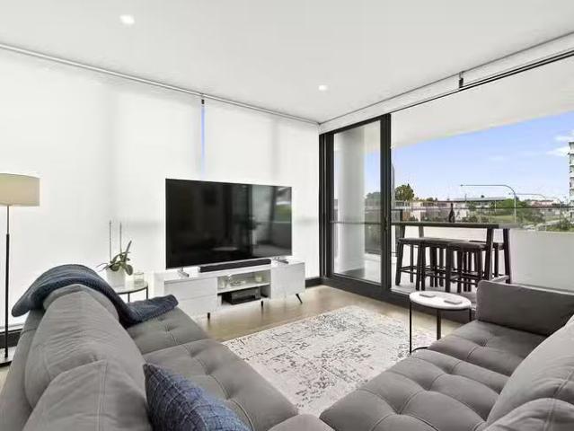 Nice 203/1 Garrigarrang Avenue, Kogarah, NSW 2217