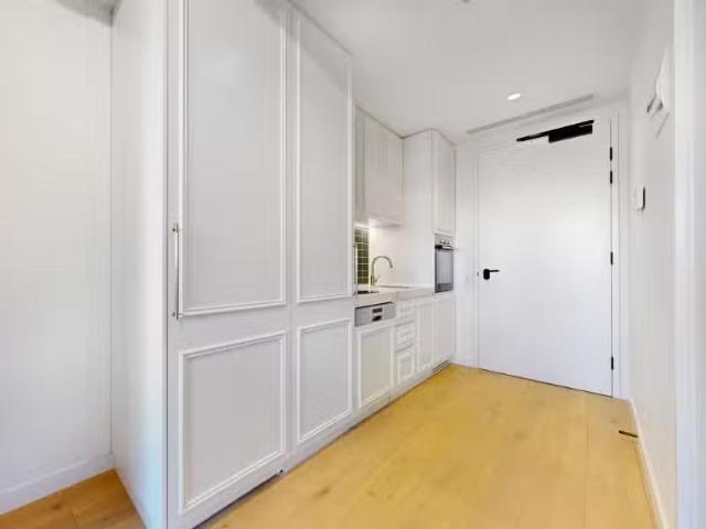 Cozy 203/370 Smith Street, Collingwood Apartment for rent Lis.