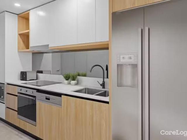 Just in! 205/28 30 Second Avenue, BROADBEACH, QLD 4218 House.