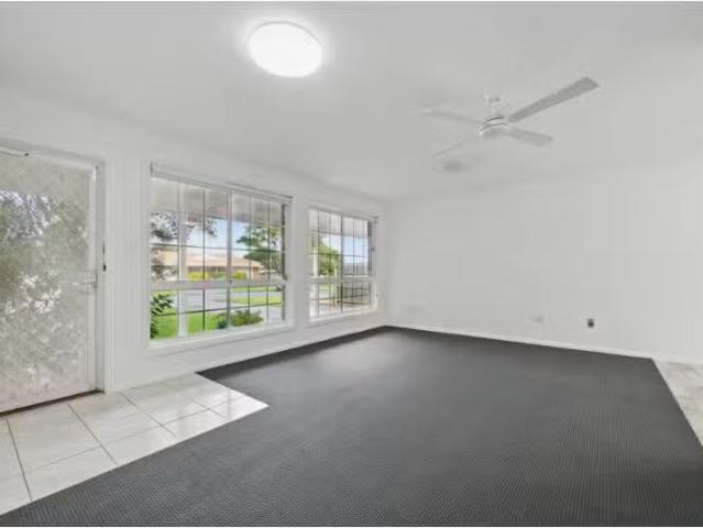 Unique 20 Treeview Way, Port Macquarie House for rent Listed.