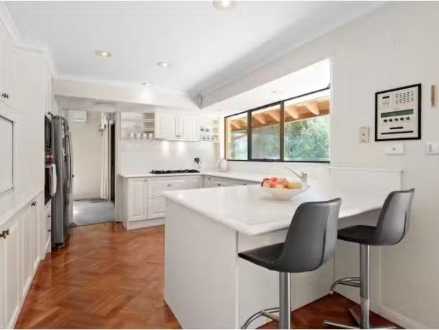 Deal! 20 Waratah Road, Turramurra House for rent Listed by Al.