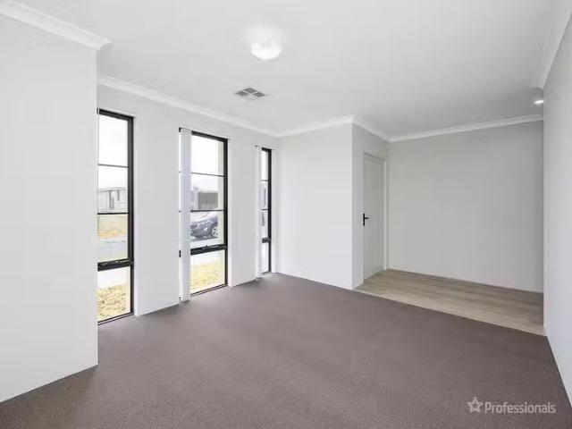 For Rent! 20 Acacia Way, Sinagra, WA 6065