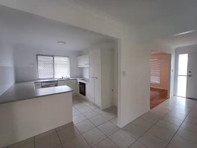 Rental! 20 Cunningham Avenue, Laidley North House for rent Li.