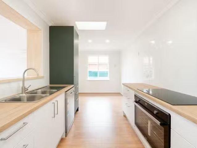 Deal! 20 Dorchester Road, Forrestfield, WA 6058