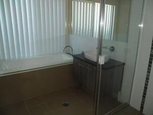 Cheap 20 Lakeland Court, Loganholme, QLD 4129