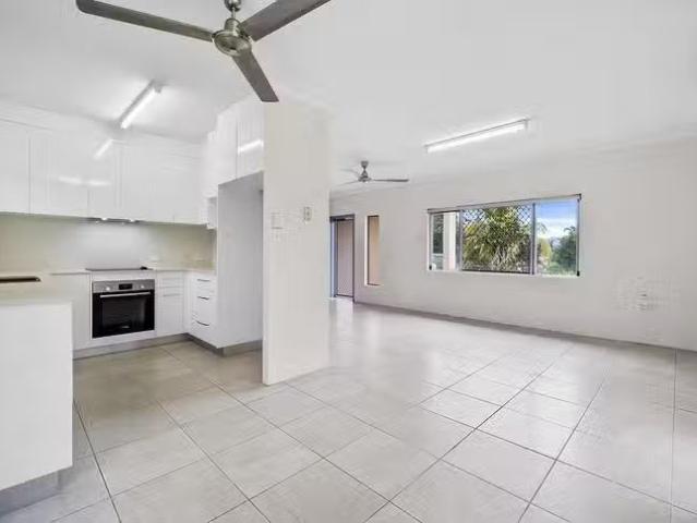 Charming 20 Malibu Close, White Rock, QLD 4868