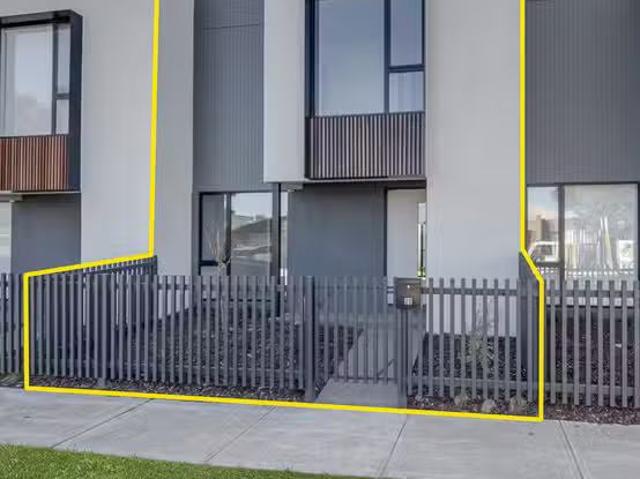 Charming 20 Saltmarsh Crescent, Point Cook VIC 3030
