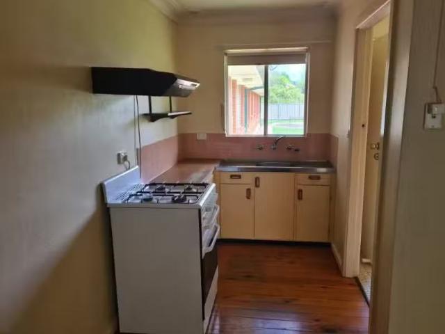 Deal! 2/105 Kenna Street, ORANGE Apartment for rent Listed by.