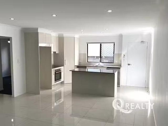 Charming 2/101 Chaucer Street, Moorooka, QLD 4105