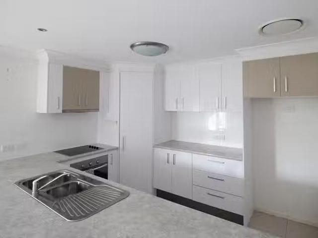 New 2/10 Alicia Circuit, Little Mountain, QLD 4551