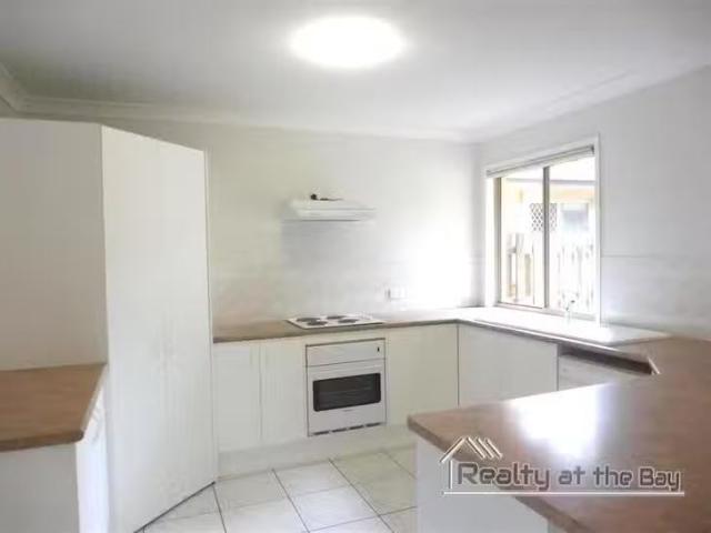 Rental! 2/115 Greenacre Drive, Parkwood, QLD 4214