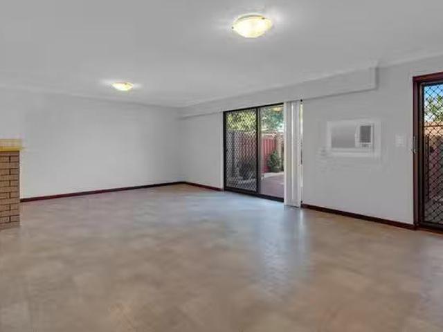 New 2/12 Creery Street, Dudley Park, WA 6210