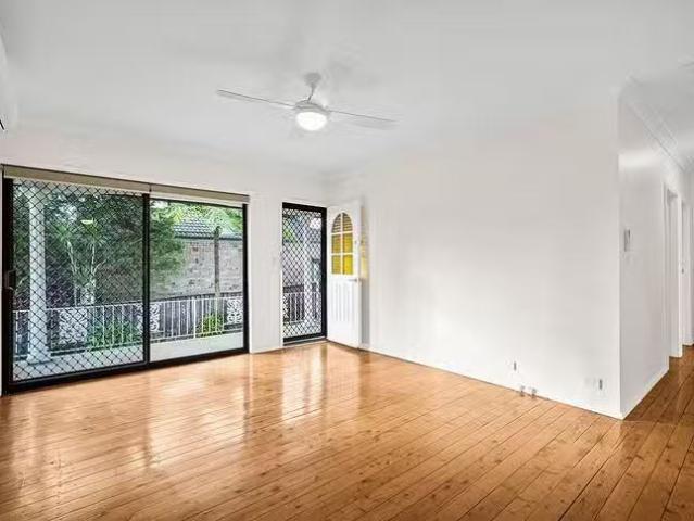Nice 2/138 Morts Road, Mortdale, NSW 2223