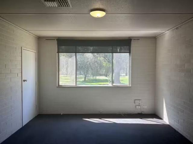 Unique 2/131 Billabong Road, Nichols Point Apartment for rent.
