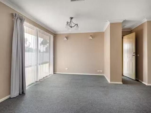 Cheap 2/132 Campbell Street, West Lamington, WA 6430