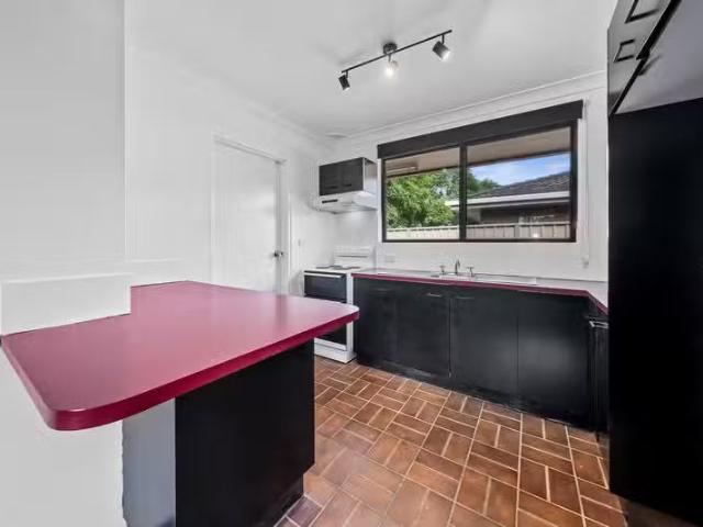 Nice 2/13 Ivy Avenue, Mcgraths Hill NSW 2756