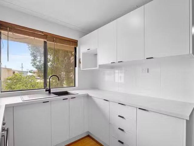 Cozy 21/43 Bourke Street, Yokine, WA 6060