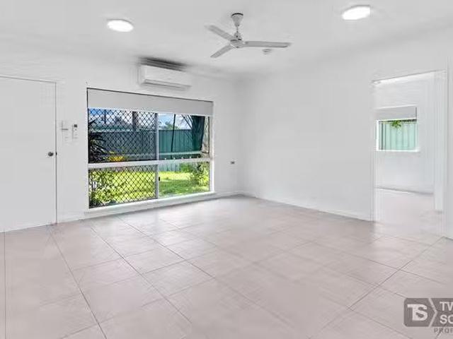 Cozy 2/14 Bamboo Street, Holloways Beach, QLD 4878