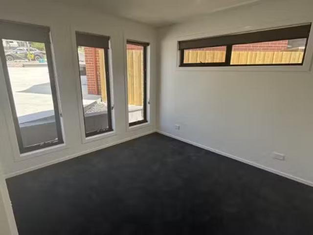 Nice 2/14 Pauls Road, LINDISFARNE Apartment for rent Listed b.