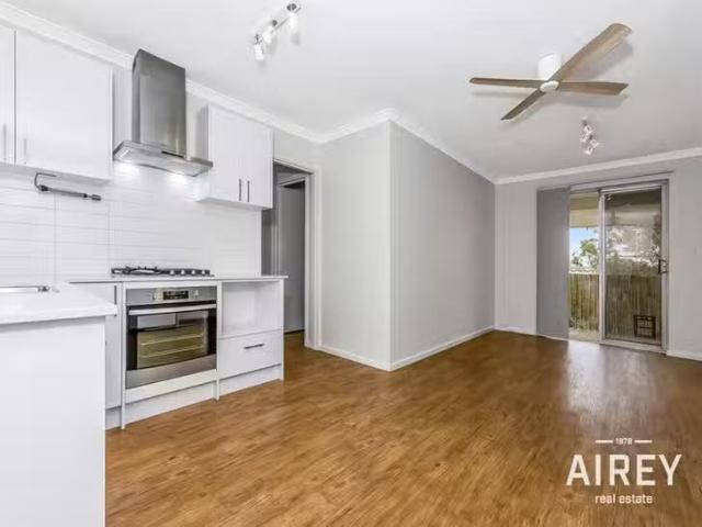 Deal! 21/55 Deanmore Road, Scarborough, WA 6019