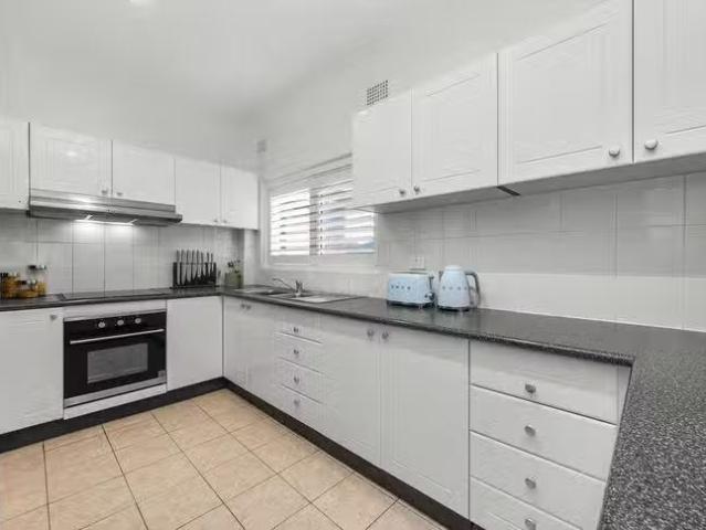 Cheap 21/50 52 Solander Street, Monterey, NSW 2217