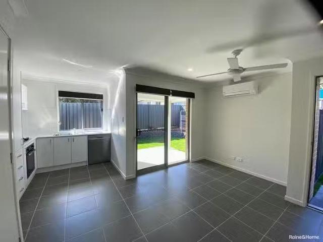 Deal! 2/16 Cinnamon Way, Morisset, NSW 2264