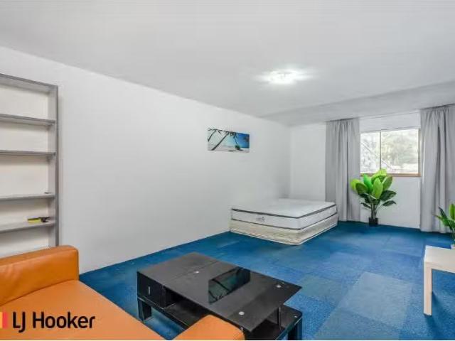 Cheap 2/17 Florina Place, HAWKER House for rent Listed by Cor.