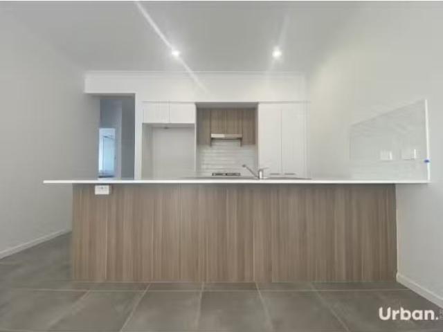 Cozy 2/193 Robert Road, Lochinvar Townhouse for rent Listed b.
