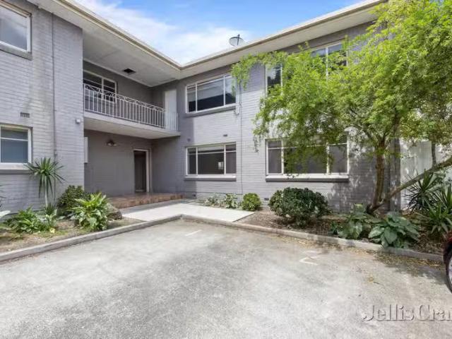 Rental! 2/19 Lower Plenty Road, Rosanna VIC 3084