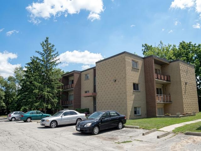 FOR RENT: 21 200 Commissioners Rd. W