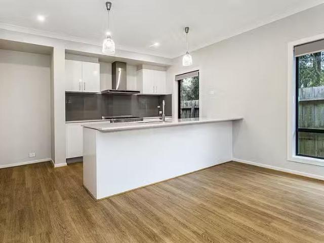 Rental! 2/1 Wren Close, Nunawading, VIC 3131