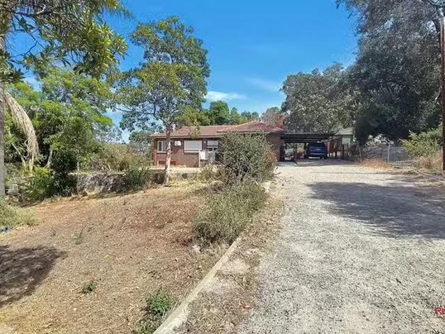 For Rent! 21 Approach Road, Boya, WA 6056