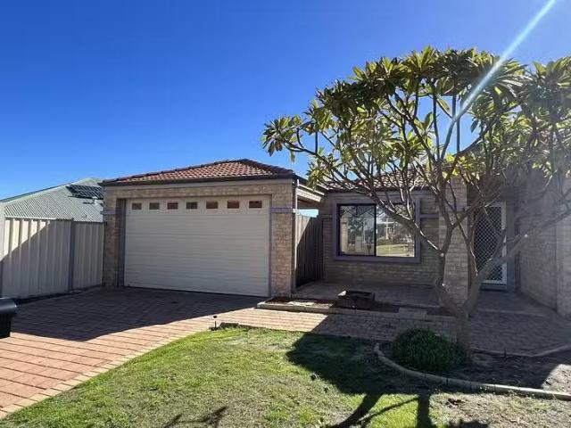 For Rent! 21 Glenfine Way, Carramar, WA 6031