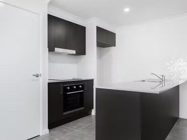 Just in! 21 Jeanine Crescent, Nirimba, QLD 4551