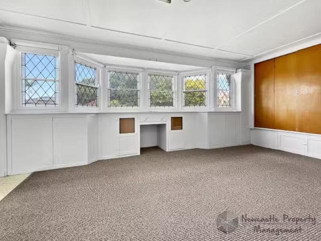 Cheap 21 Lambton Road, Waratah House for rent Listed by Newca.