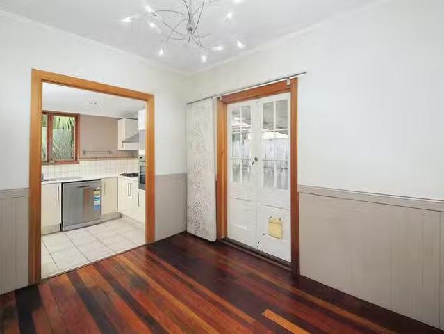 Rental! 21 Liverpool Street, Eight Mile Plains, QLD 4113